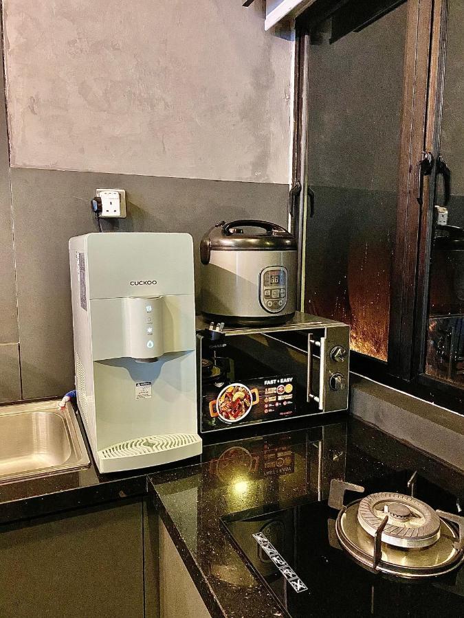 Faizal Madhi Homestay Κουτσίνγκ Εξωτερικό φωτογραφία